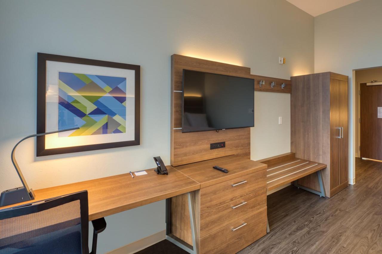 Holiday Inn Express & Suites - Charlotte - South End By Ihg Exteriör bild