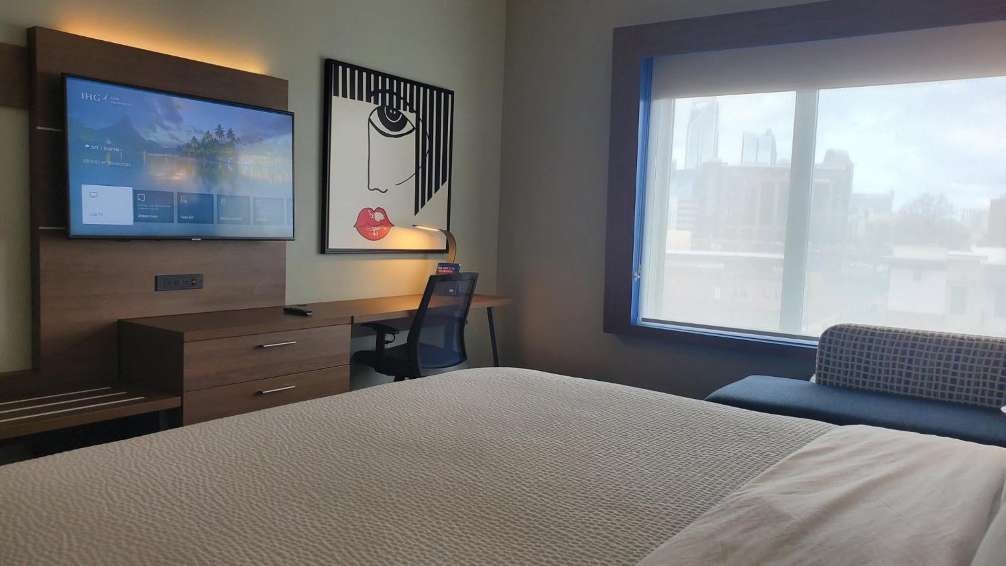 Holiday Inn Express & Suites - Charlotte - South End By Ihg Exteriör bild