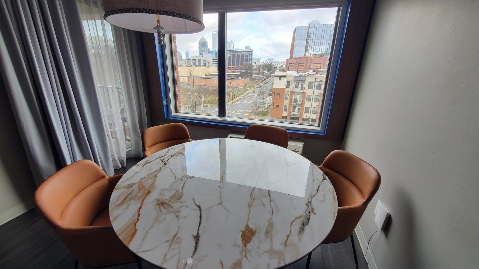 Holiday Inn Express & Suites - Charlotte - South End By Ihg Exteriör bild