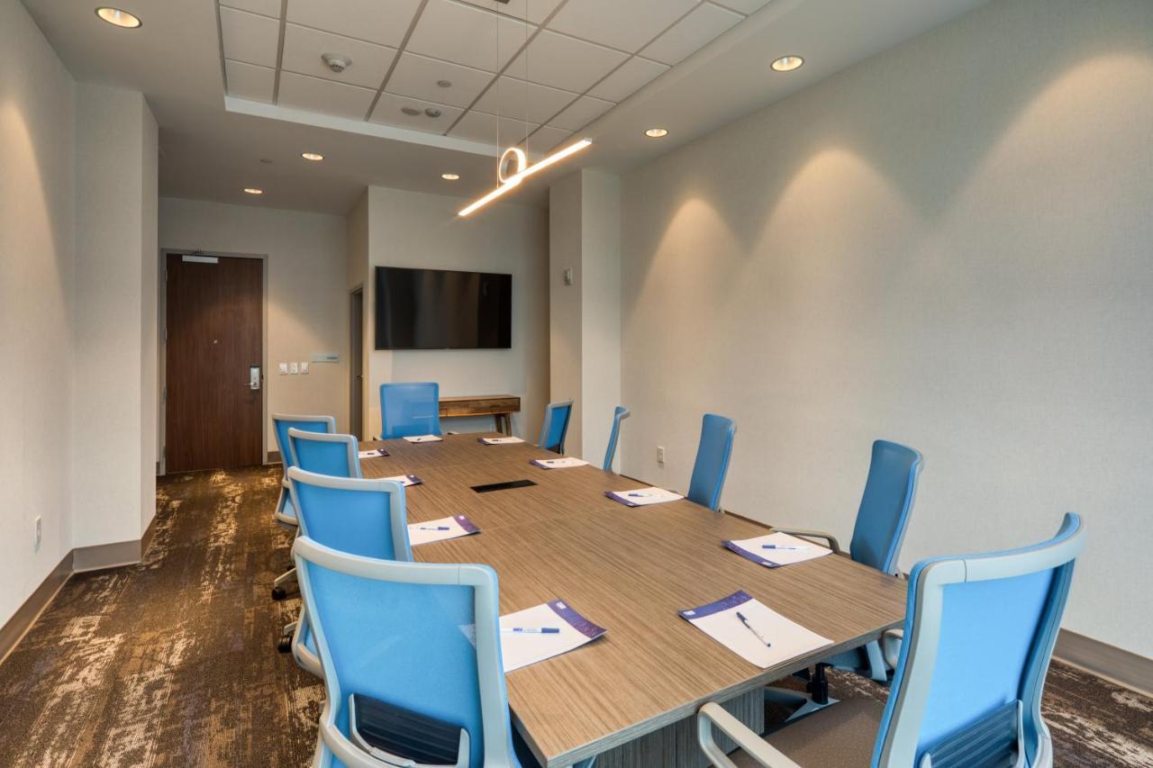 Holiday Inn Express & Suites - Charlotte - South End By Ihg Exteriör bild