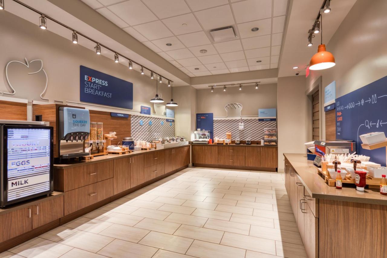 Holiday Inn Express & Suites - Charlotte - South End By Ihg Exteriör bild