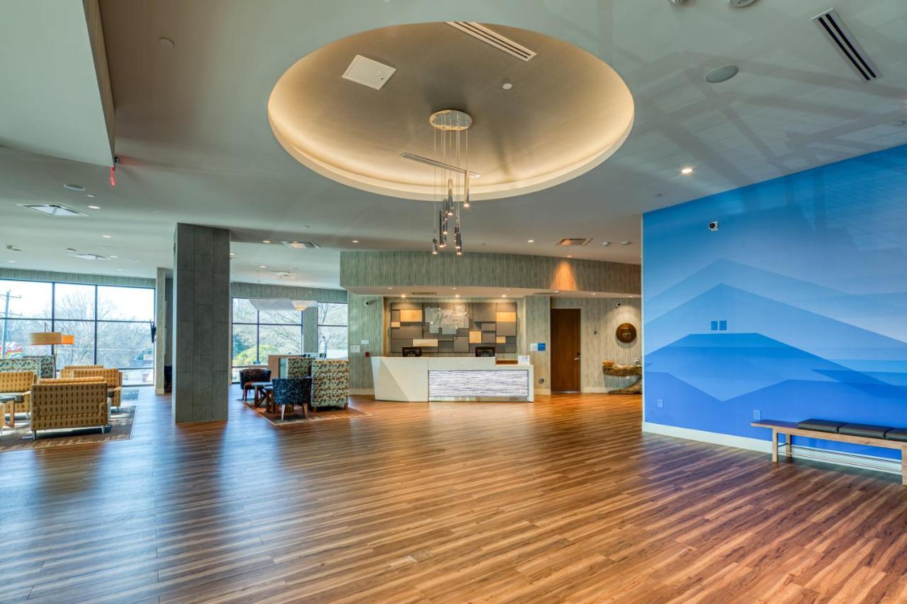 Holiday Inn Express & Suites - Charlotte - South End By Ihg Exteriör bild